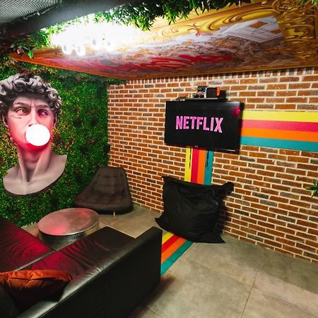Capsule Art Deco - Jacuzzi - Netflix - Home Cinema - Arcade De Jeux & Nintendo Switch - 2 Chambres - Filet Suspendu Βαλενσιέν Εξωτερικό φωτογραφία