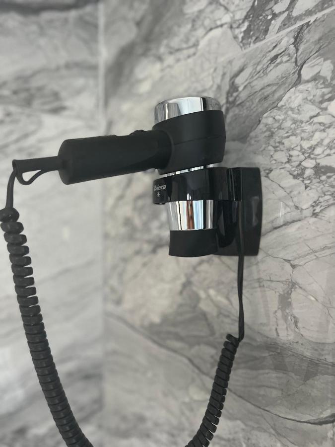 Capsule Art Deco - Jacuzzi - Netflix - Home Cinema - Arcade De Jeux & Nintendo Switch - 2 Chambres - Filet Suspendu Βαλενσιέν Εξωτερικό φωτογραφία